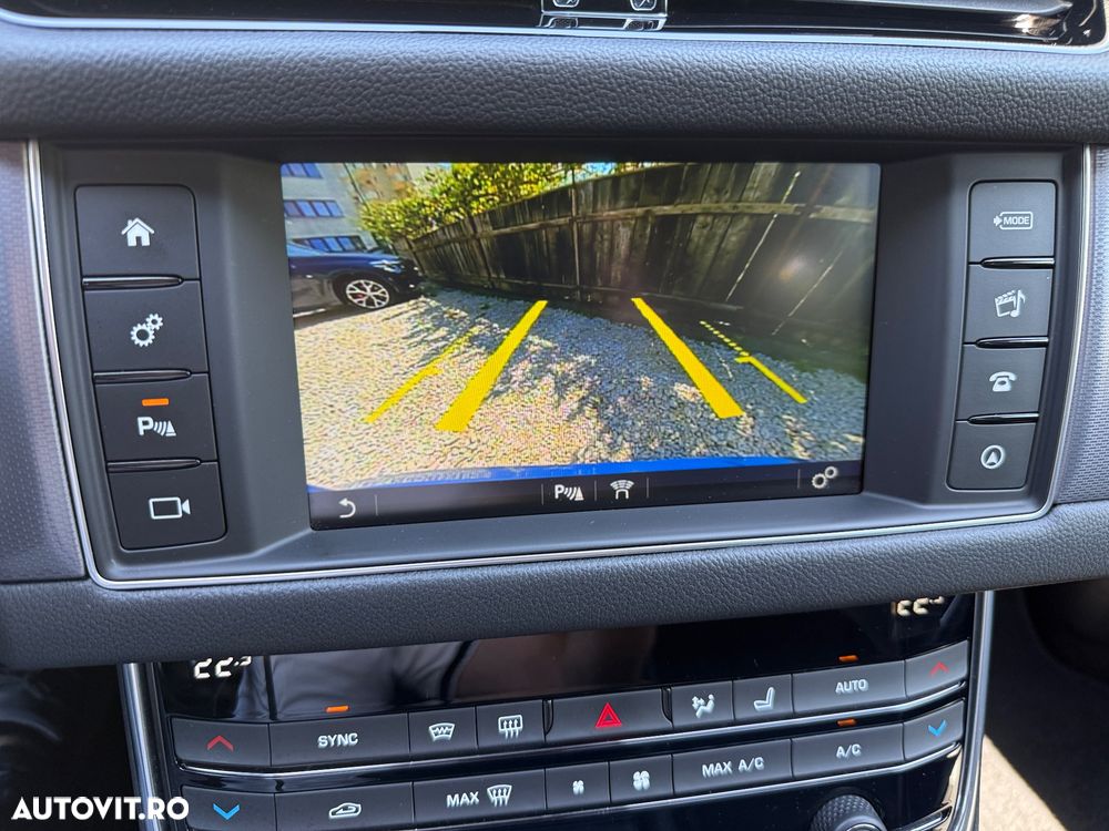 Jaguar XF 25d AWD Aut. R-Sport - 27