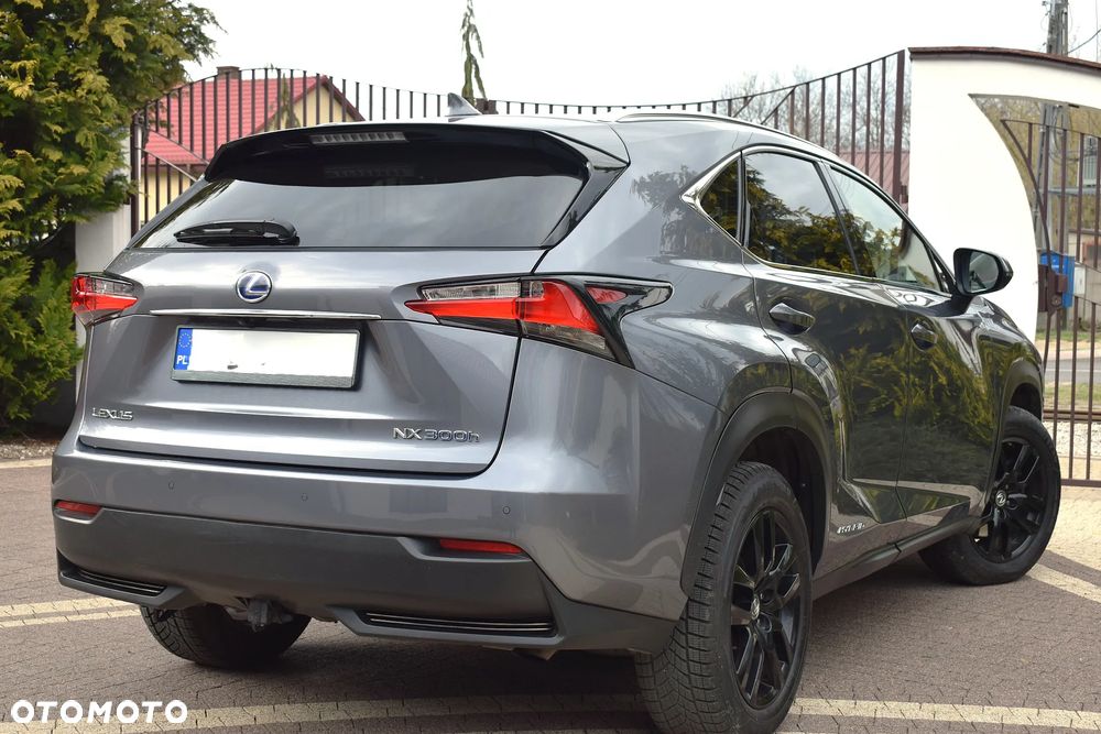 Lexus NX 300h Prestige AWD - 3