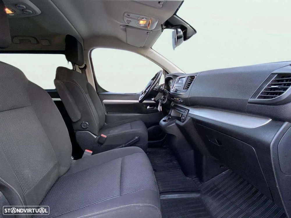 Peugeot Traveller - 15