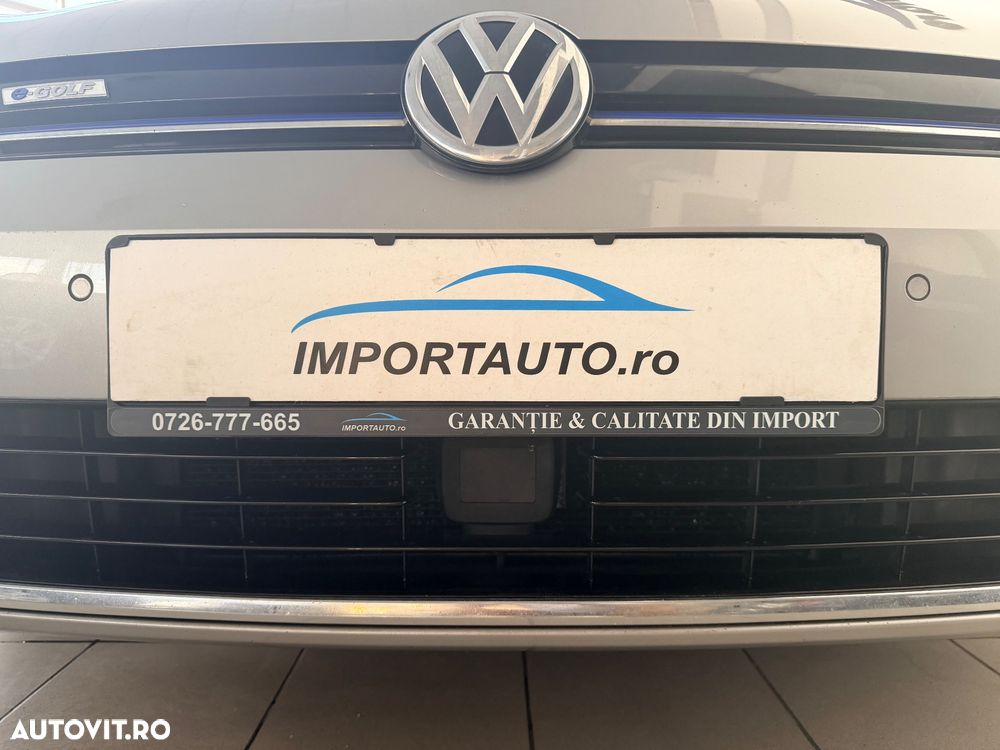 Volkswagen Golf - 33