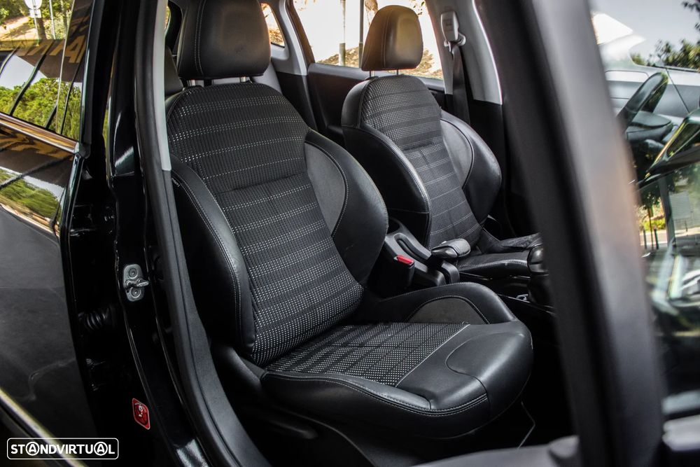 Peugeot 2008 1.2 PureTech Allure - 20
