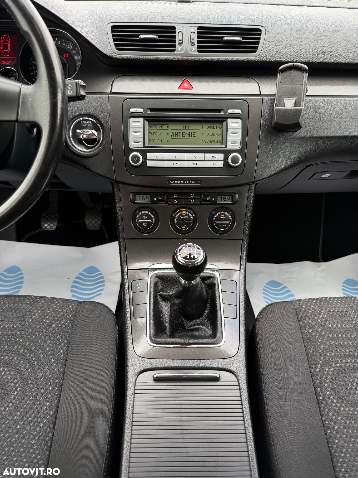 Volkswagen Passat Variant 1.6 FSI Comfortline - 33