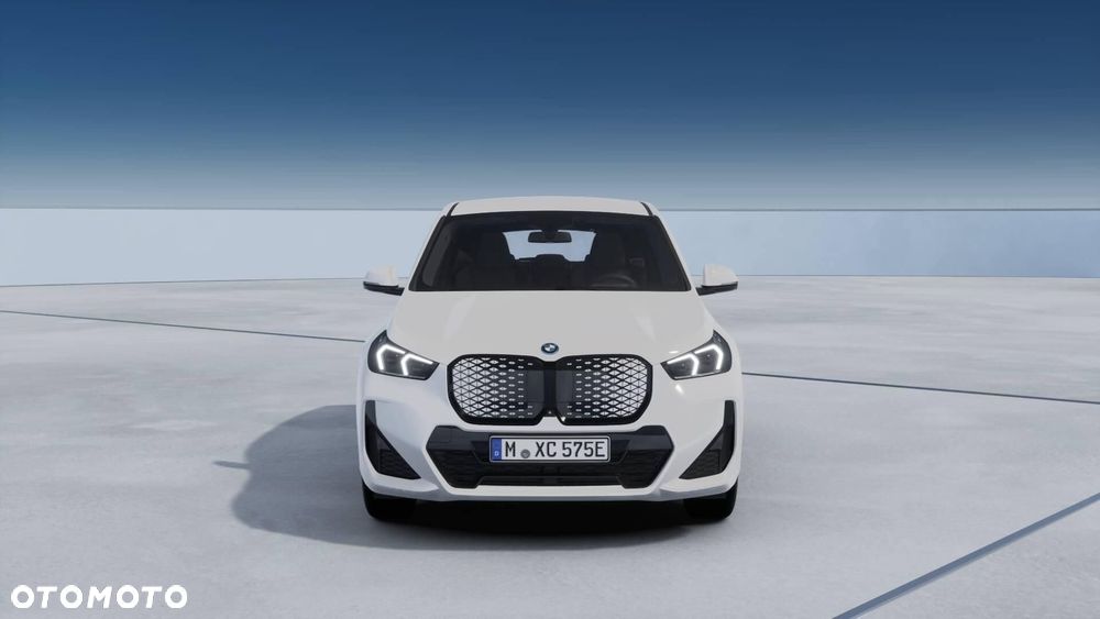 BMW iX1 xDrive30 66.5kWh M Sport Edition - 13