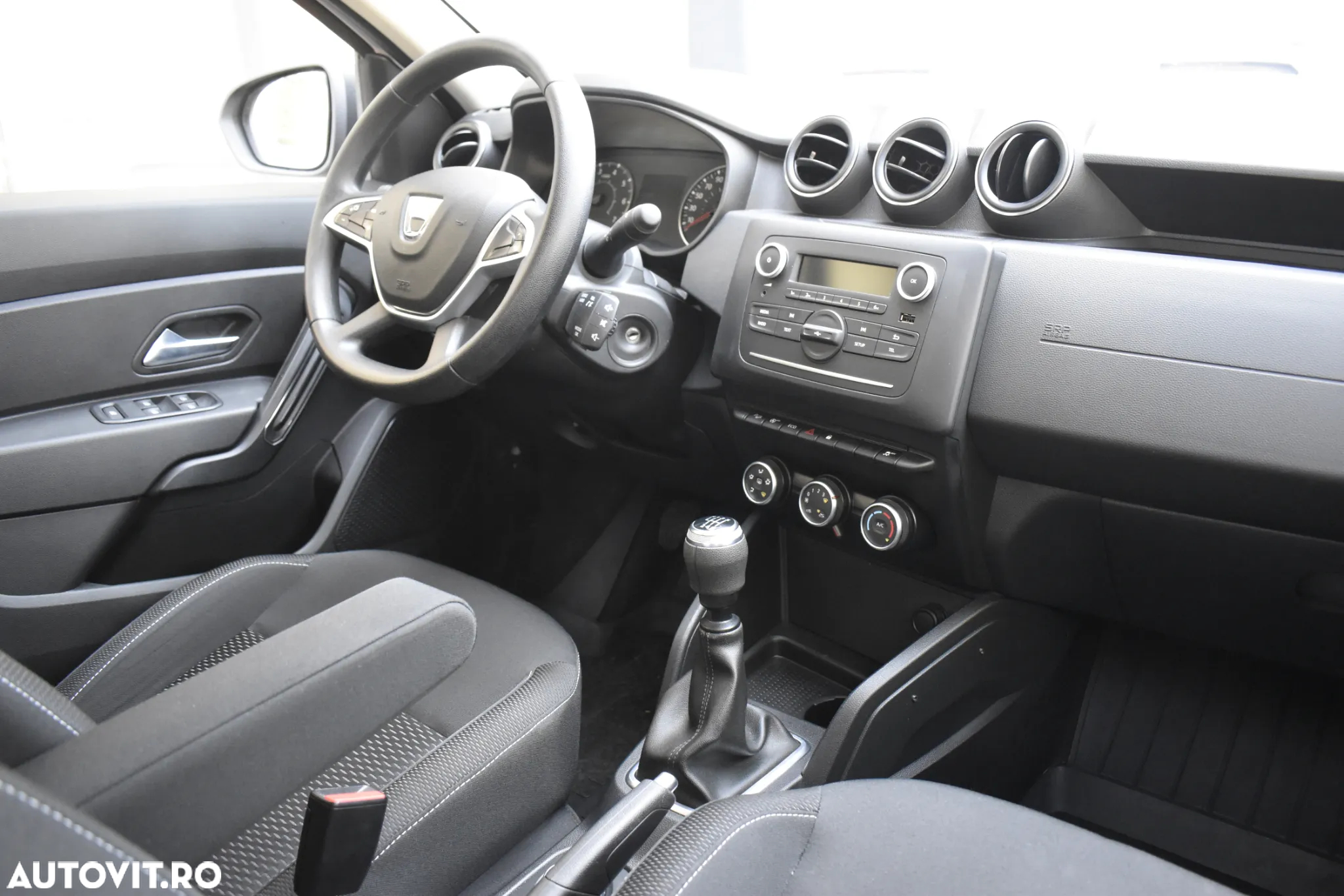 Dacia Duster 1.5 Blue dCi 4WD Comfort - 32
