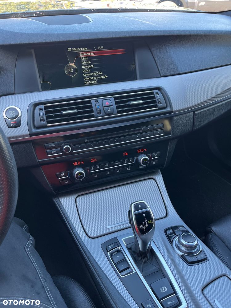 BMW Seria 5 530d Touring - 16