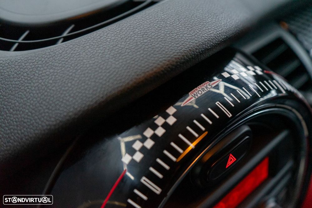 MINI 3 Portas John Cooper Works Auto Desportiva - 35
