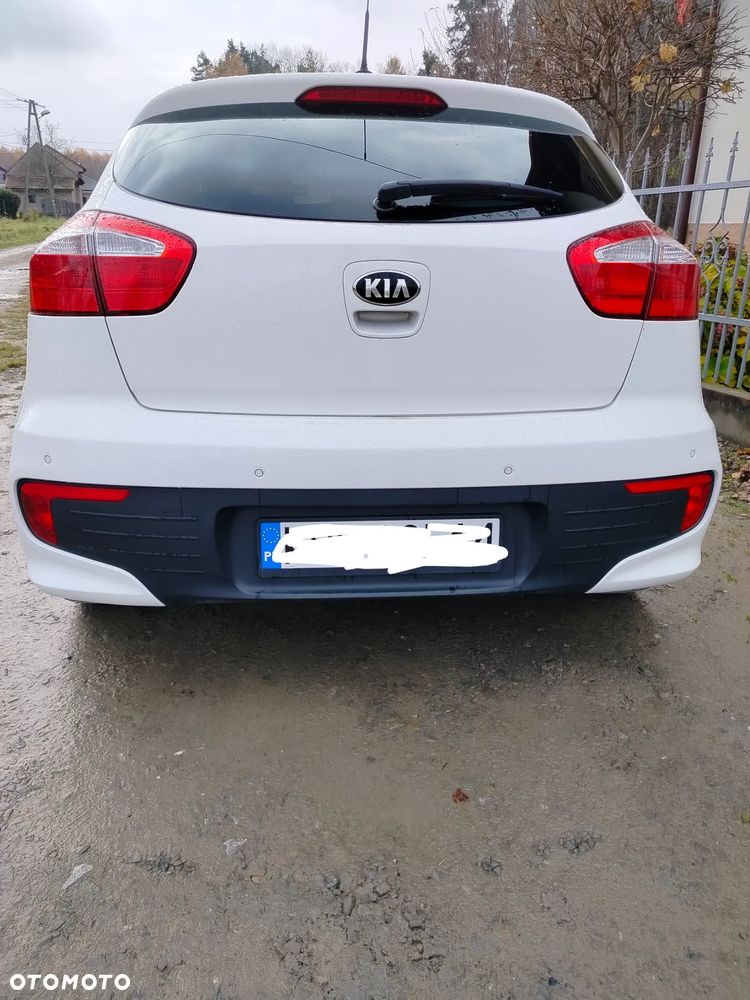 Kia Rio 1.1 CRDI Attract - 10