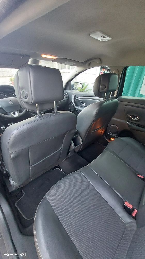 Renault Mégane Sport Tourer 1.5 dCi GT Line - 14
