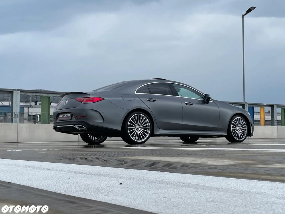 Mercedes-Benz CLS 300 d 4Matic 9G-TRONIC AMG Line - 11