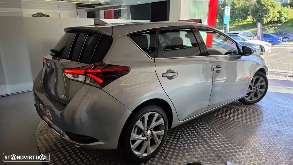 Toyota Auris 1.6 D-4D Exclusive+Navi - 21