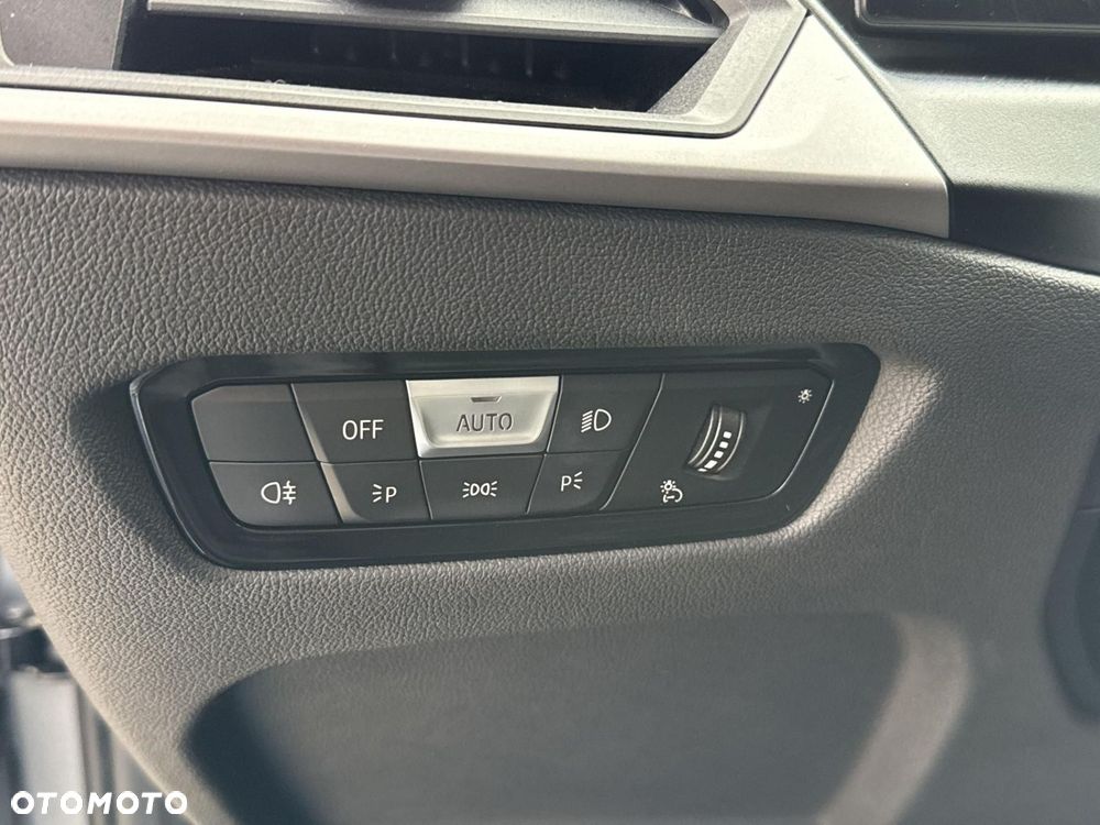 BMW Seria 3 318d - 19