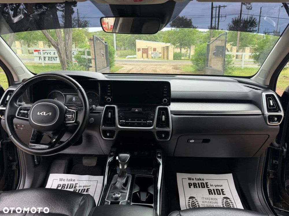 Kia Sorento - 12