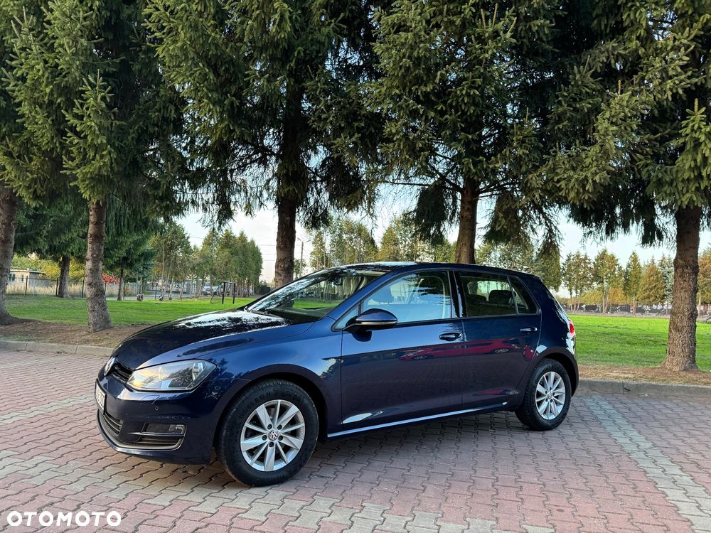 Volkswagen Golf - 1