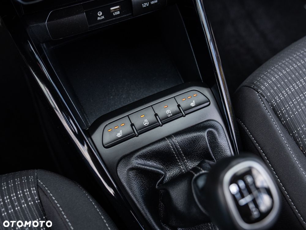 Kia Stonic 1.4 L - 34