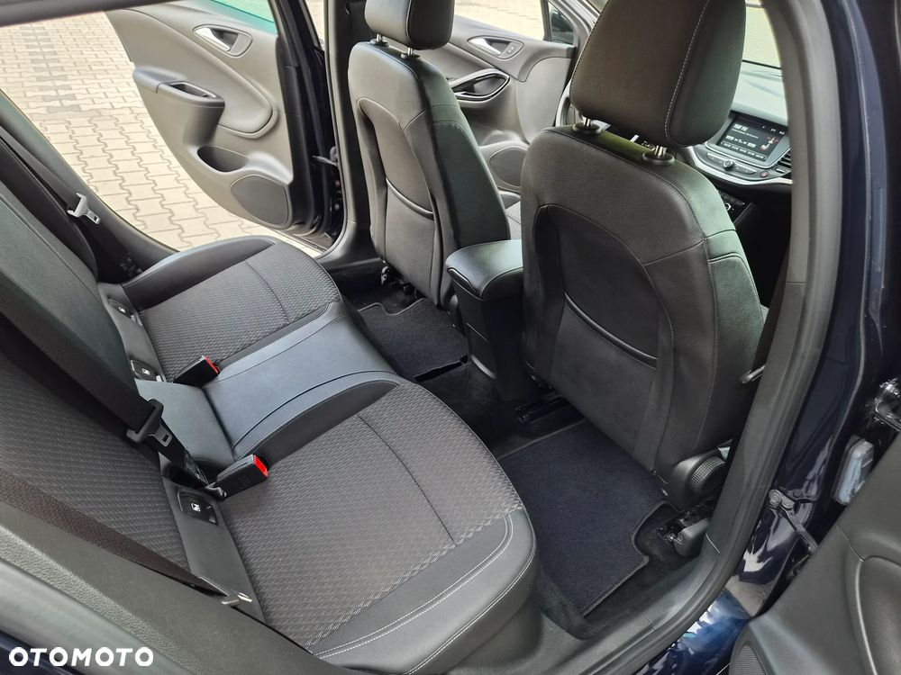 Opel Astra 1.4 Turbo Innovation - 11