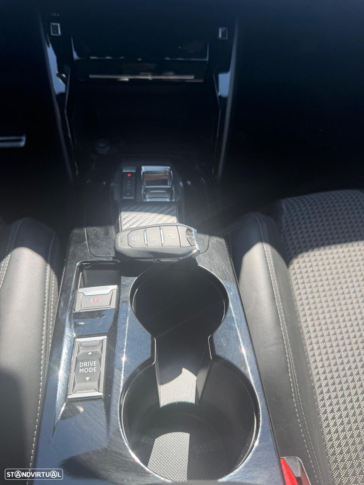 Peugeot 2008 - 12