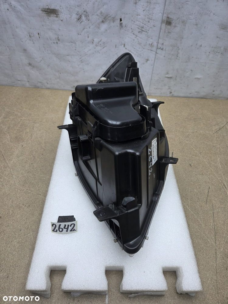 Mercedes Sprinter W906 A9068200161 lampa lewy lewa przód przednia - 6