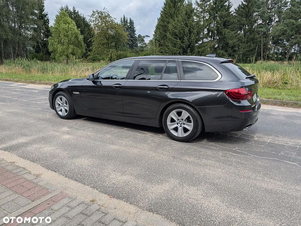BMW Seria 5 520d Sport Line - 16