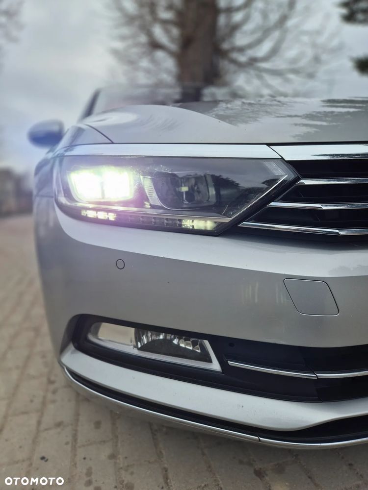 Volkswagen Passat 2.0 TDI SCR (BlueMotion Technology) Highline - 16