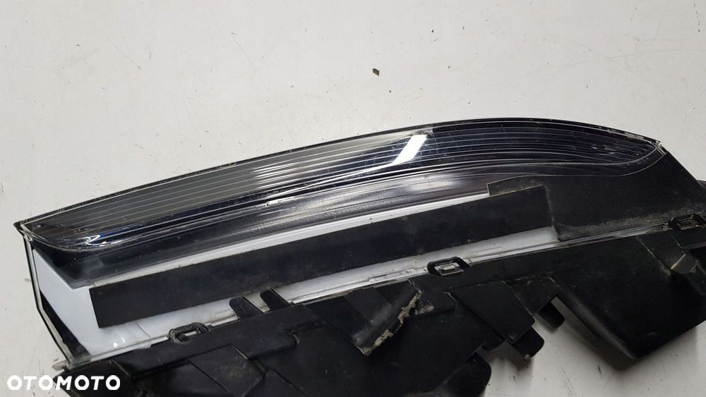 halogen prawy Porsche Panamera 971 - 7