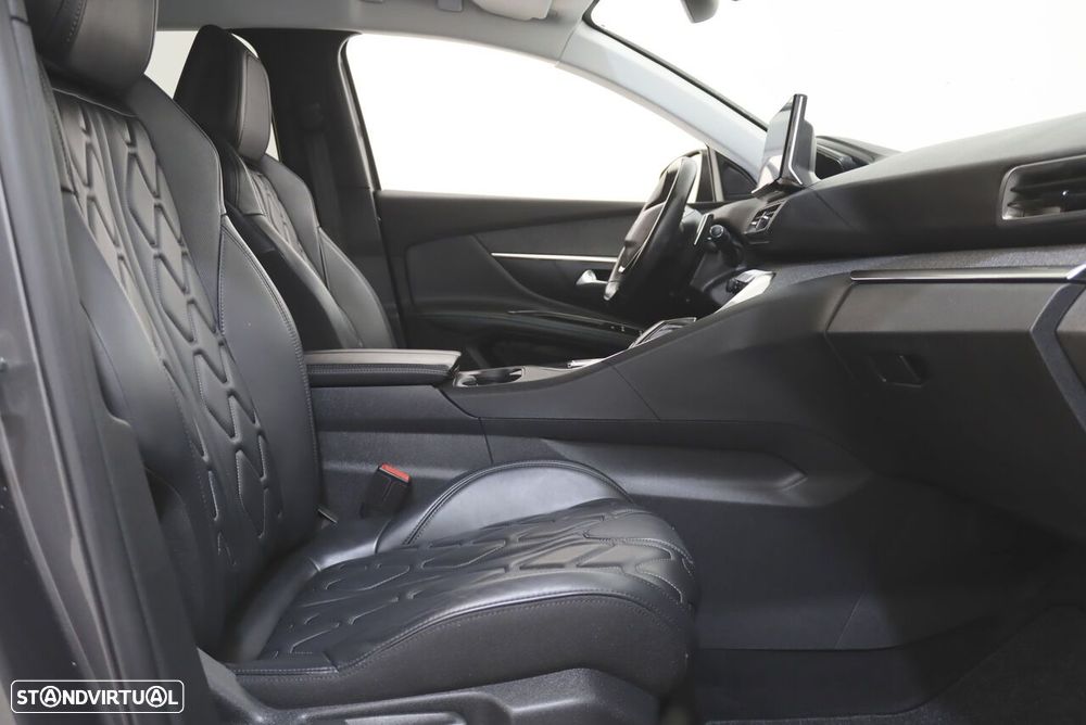 Peugeot 5008 1.2 PureTech Allure Pack EAT8 - 11