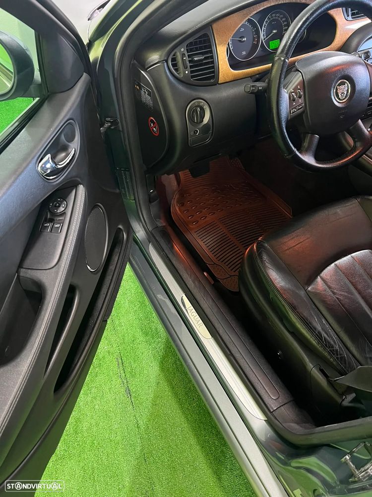 Jaguar X-Type 2.0 Executive - 8