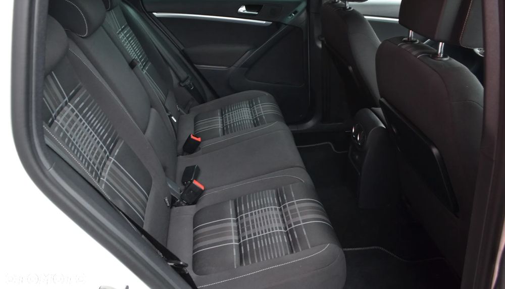 Volkswagen Tiguan 2.0 TDI SCR 4MOTION BlueMotion Technology DSG Lounge Sport & Style - 11