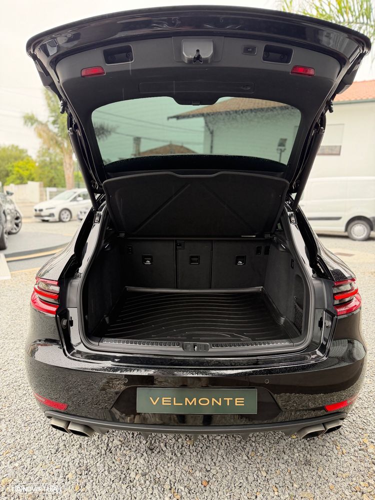 Porsche Macan Turbo - 32