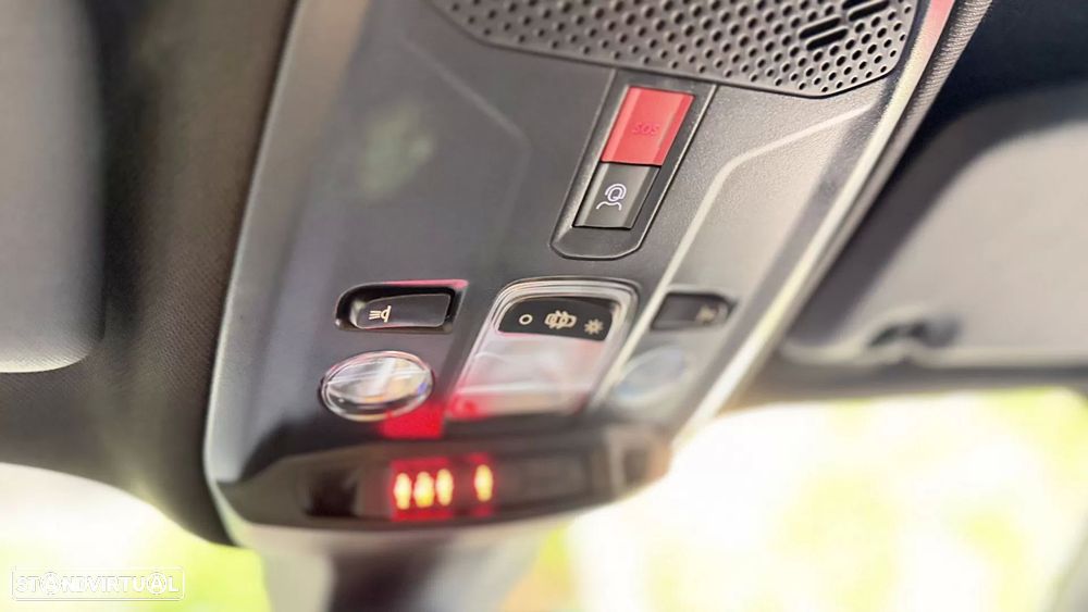 Peugeot e-2008 54 kWh Allure - 19