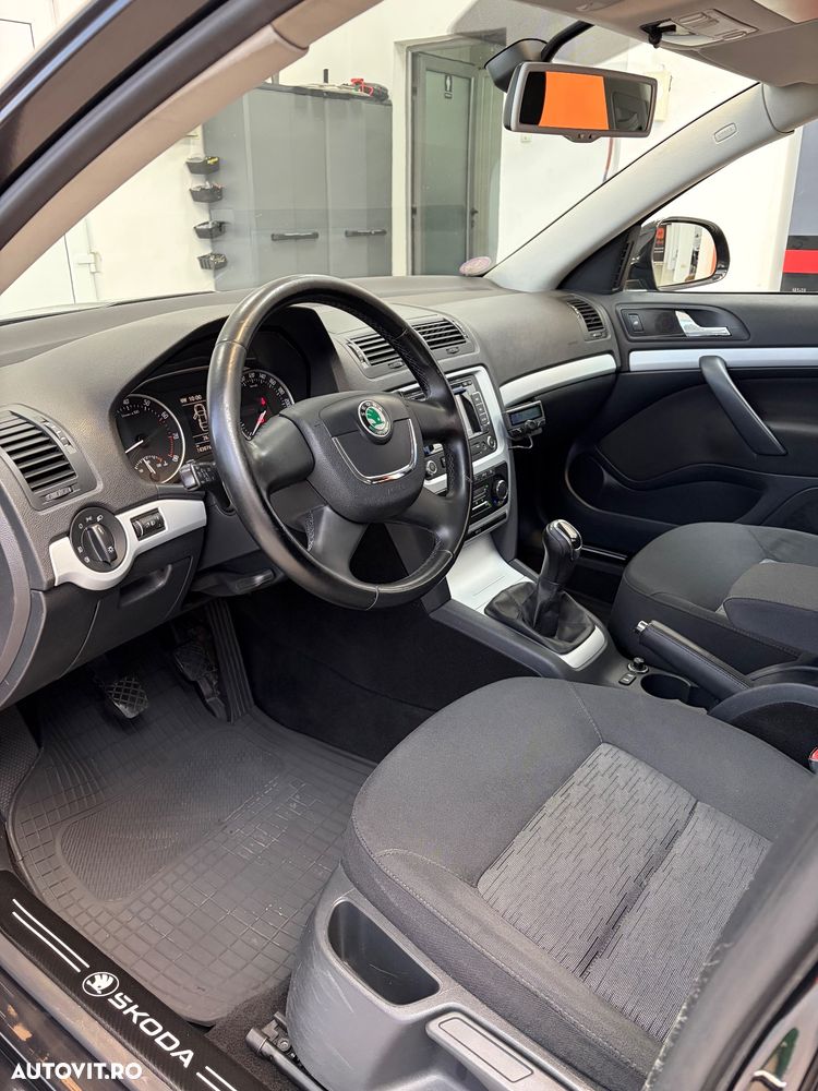 SKODA Octavia 2011 — imagine 11