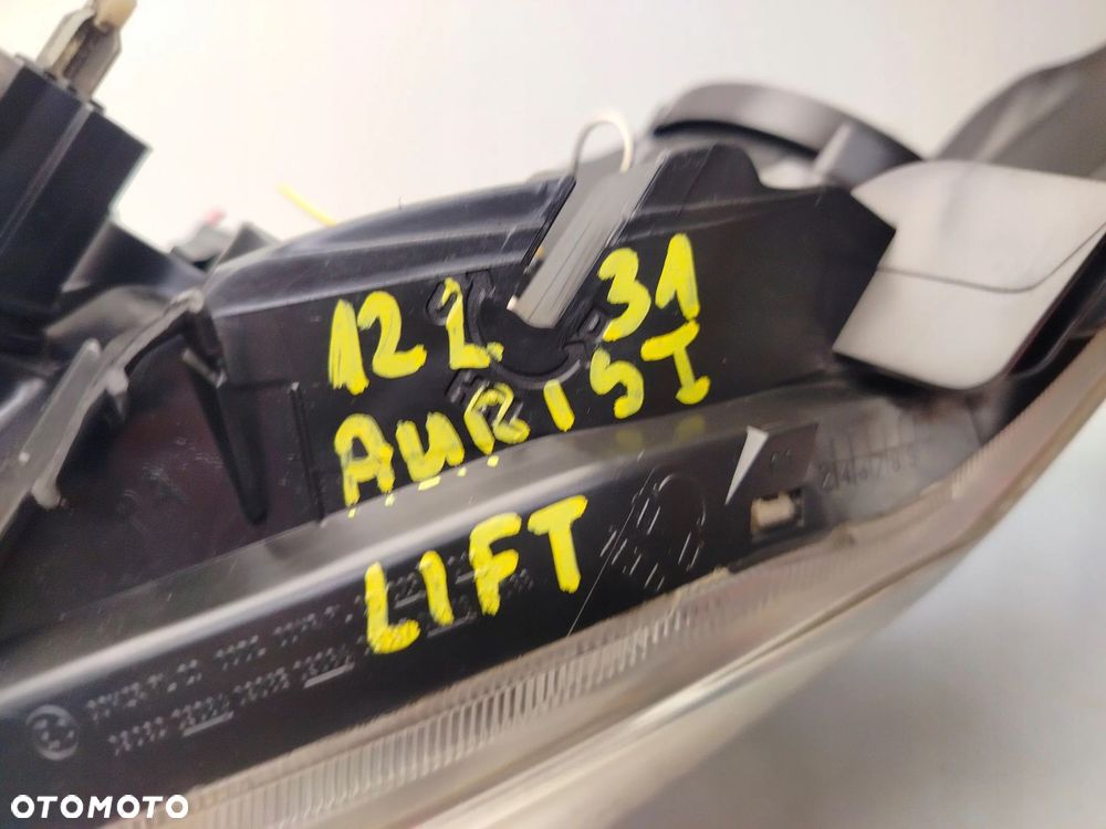 TOYOTA AURIS I LIFT 09R- REFLEKTOR LAMPA LEWY PRZÓD LEWA PRZEDNIA - 12