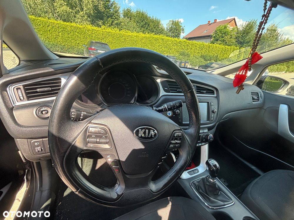 Kia Ceed - 15