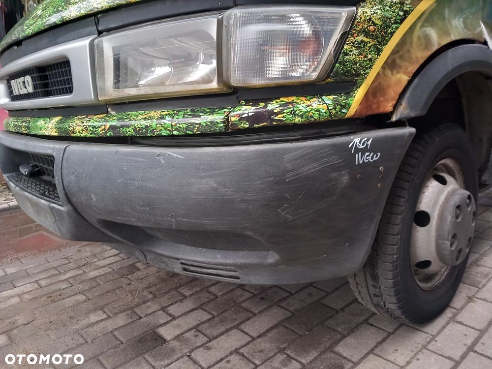 IVECO DAILY ZDERZAK PRZEDNI PRZÓD - 2