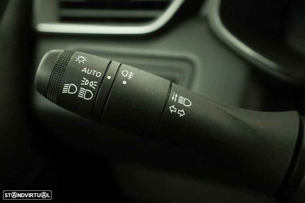 Mitsubishi Colt 1.0 MPI-T Launch Edition - 16