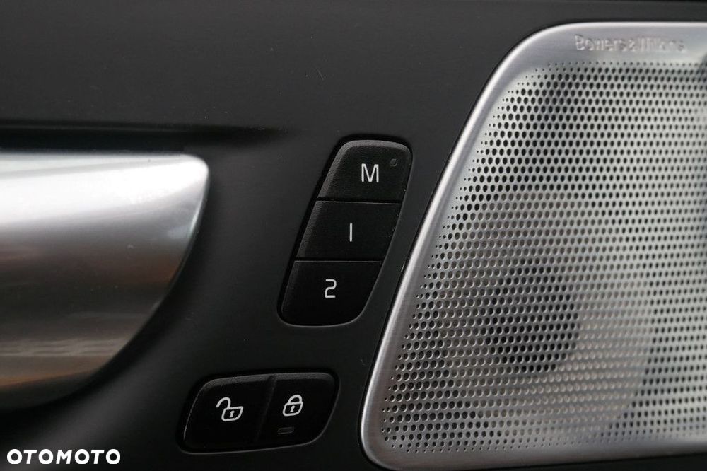 Volvo XC 60 - 35