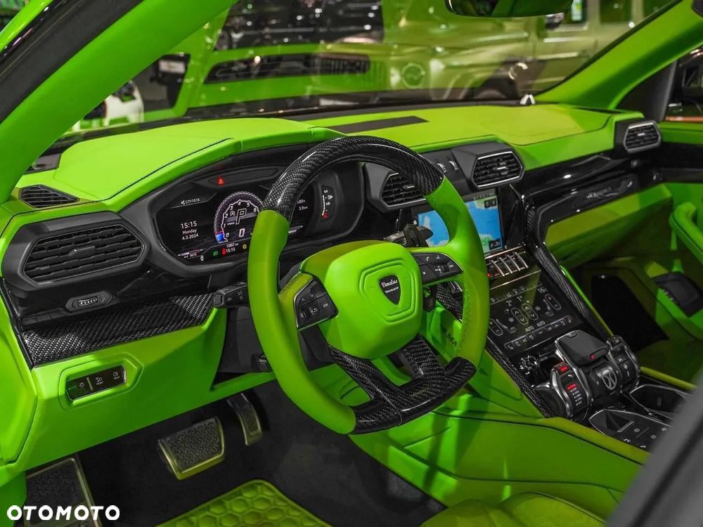 Lamborghini Urus Standard - 24