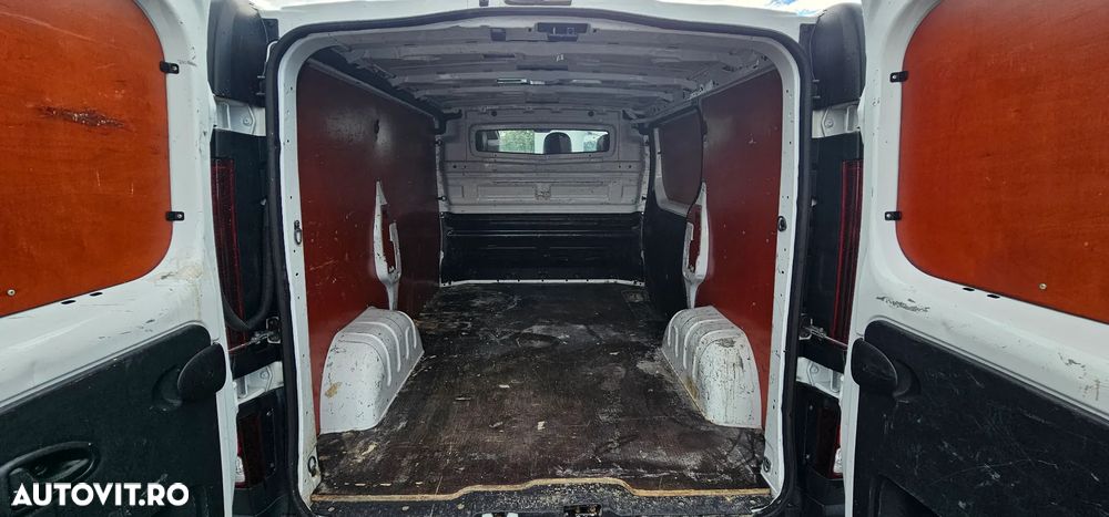Opel Vivaro - 16
