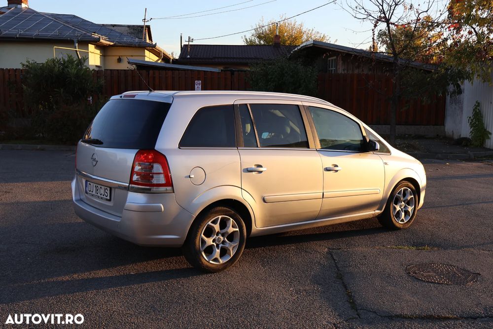 Opel Zafira - 12