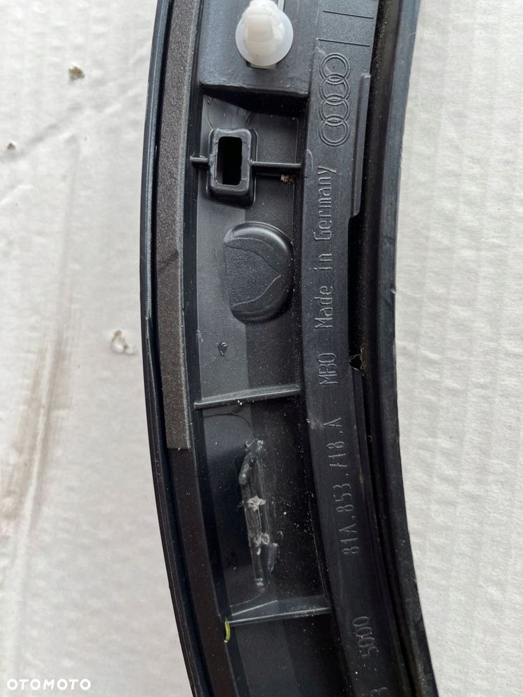 audi oe 81a853718a listwa błotnika - 3