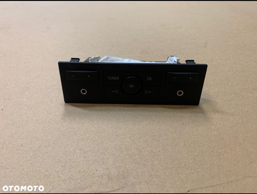 13115968 panel sterowania radiem tył Opel Vectra c lift - 2