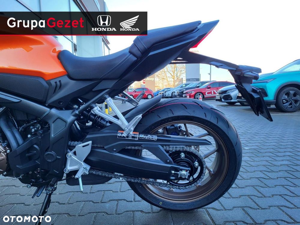 Honda CB - 8