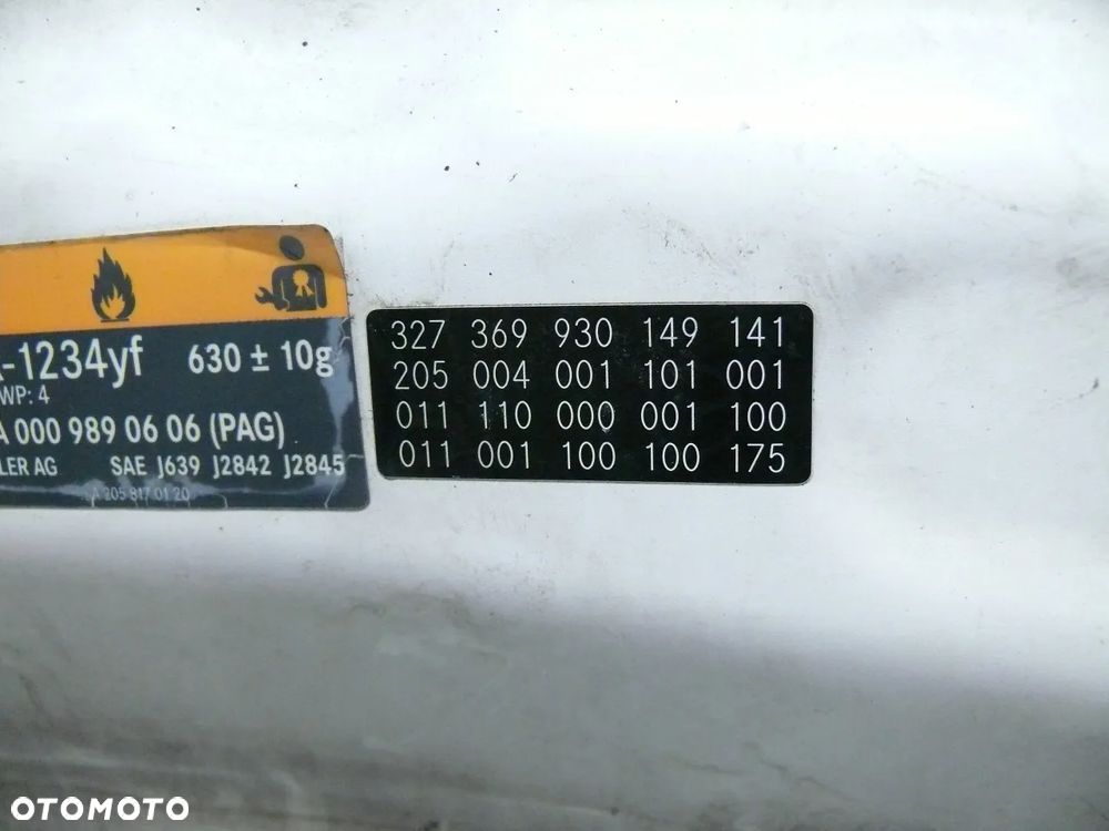 MASKA MERCEDES C-KLASA W205 2014 2021 - 3