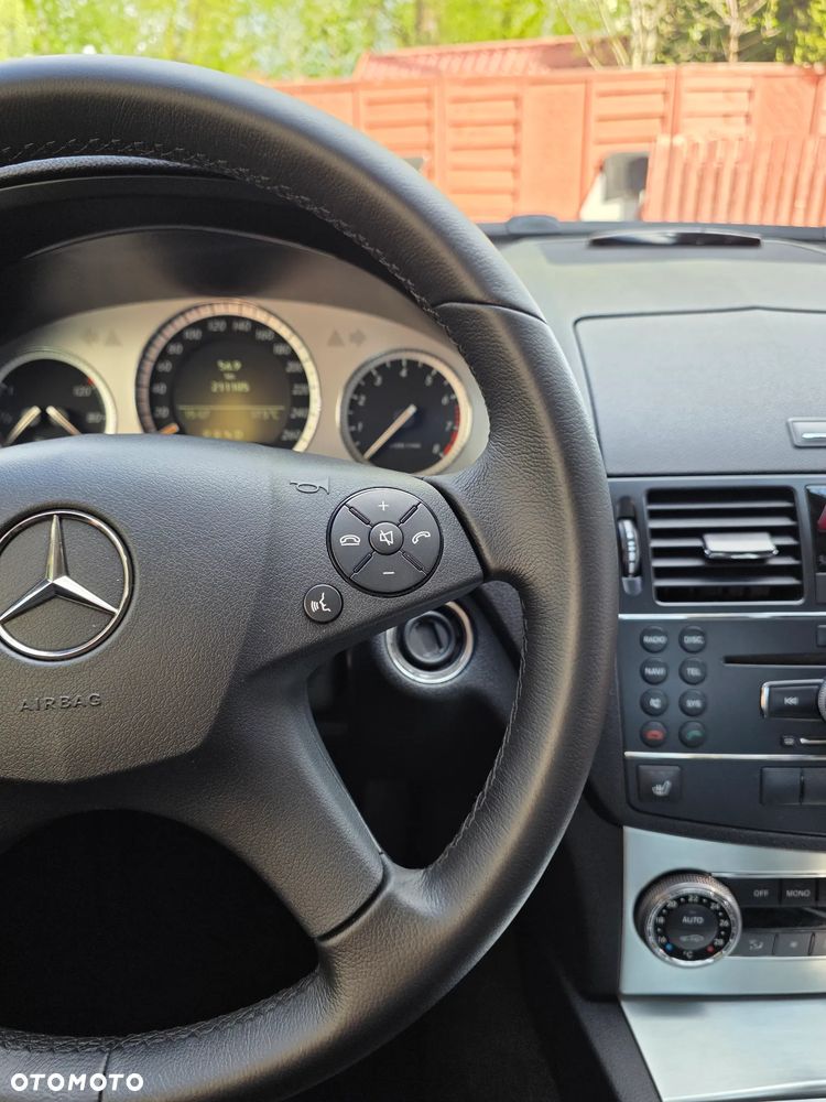 Mercedes-Benz Klasa C 350 7G-TRONIC Avantgarde - 29