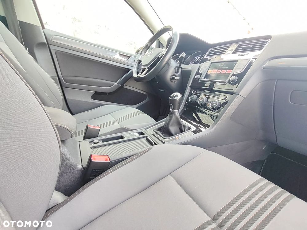 Volkswagen Golf 1.4 TSI BlueMotion Technology Allstar - 26