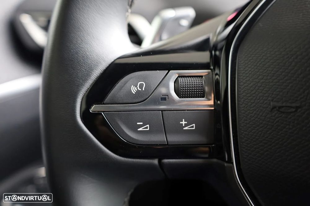 Peugeot 5008 1.2 PureTech Allure EAT8 - 40