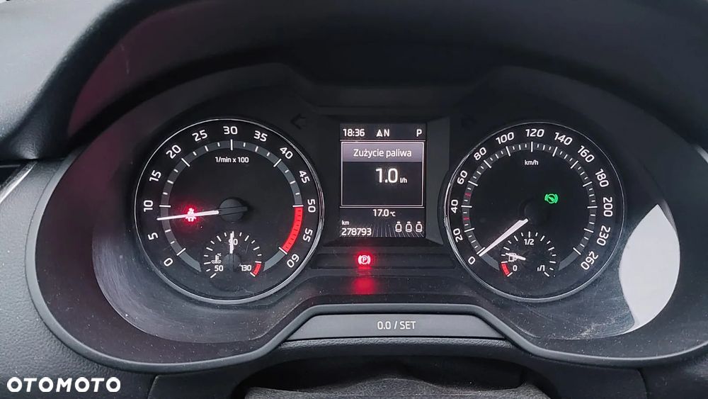 Skoda Octavia Scout 2.0 TDI 4x4 DSG - 20