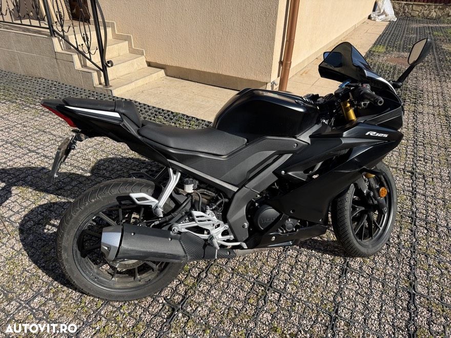 Yamaha YZF-R125 - 1