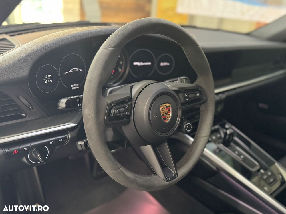 Porsche 911 Carrera PDK - 9