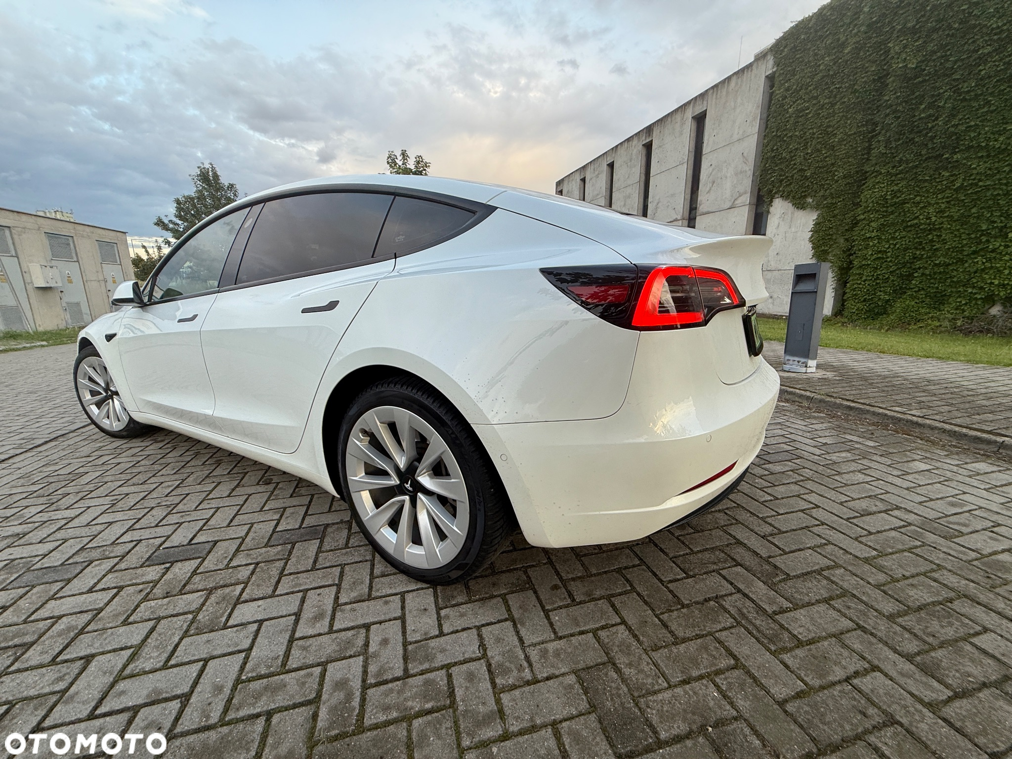 Tesla Model 3 - 11