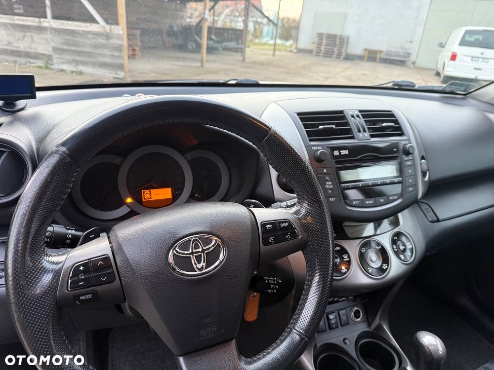 Toyota RAV4 2.2 D-CAT Premium - 9